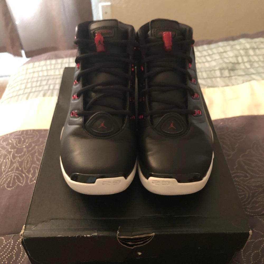 Jordan retro +17 Red Bulls